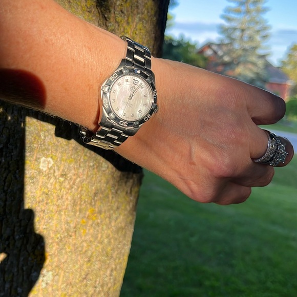AUTHENTIC TAG HEUER SS Aquaracer Mother of Pearl Diamond Dial 32MM Watch - Picture 16 of 17